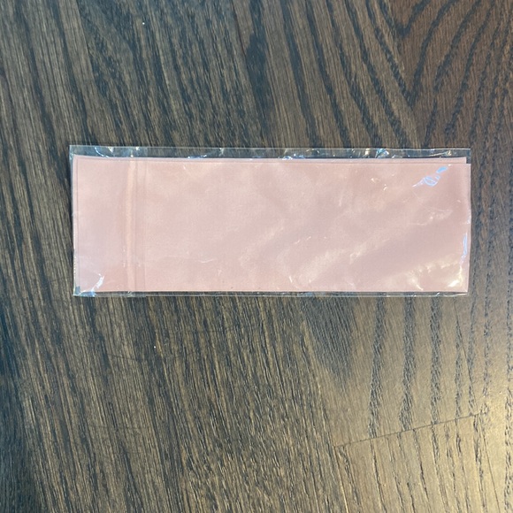 NIB Fendi Glasses Cloth, Pink with Black - Picture 2 of 2